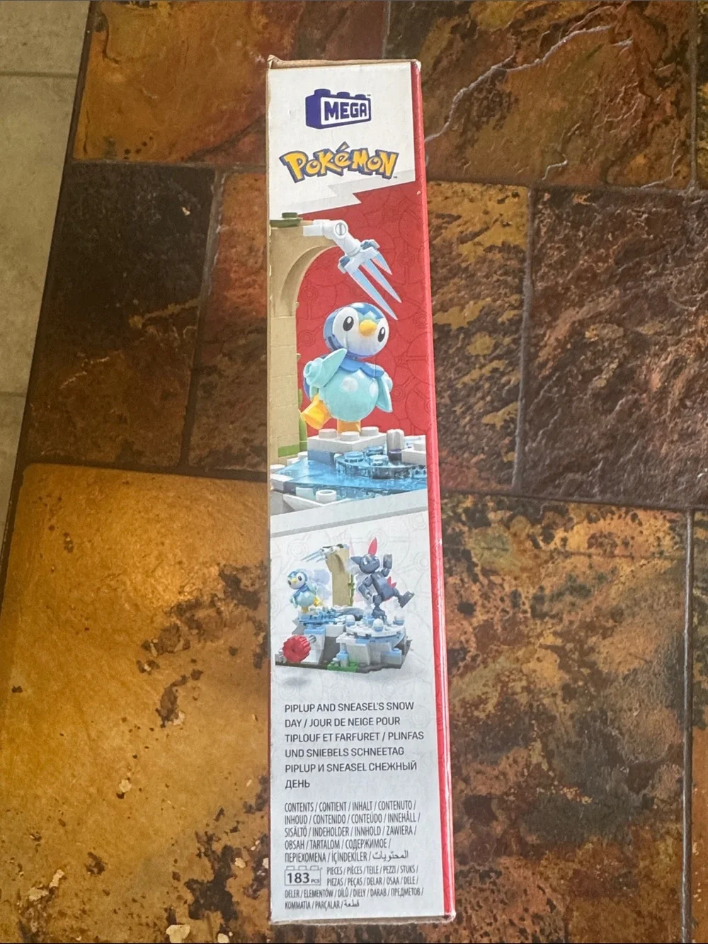 Pokémon Pipup and Sneasel Snow Day Building Set